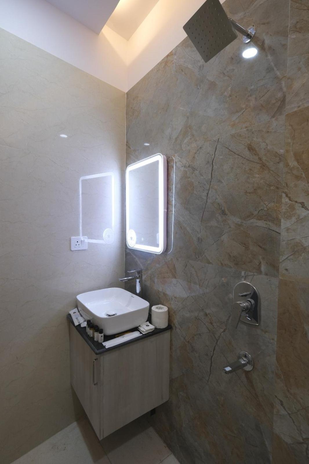 Hotel Sudarshan Ayodhya Extérieur photo