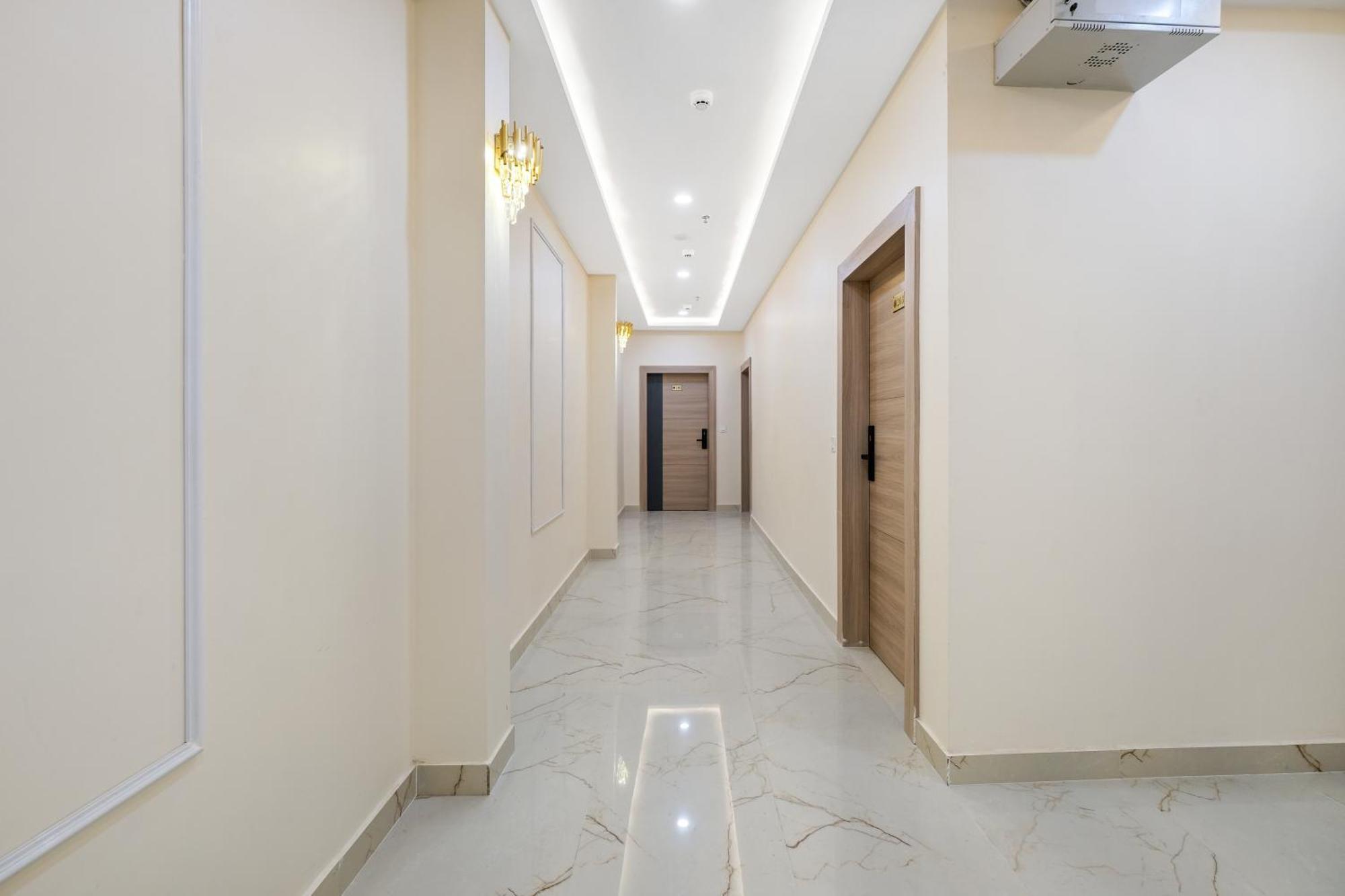 Hotel Sudarshan Ayodhya Extérieur photo